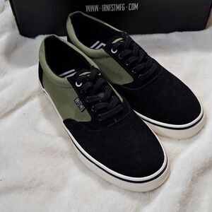 NIB Iron Fist Sneakers Kid Simsole